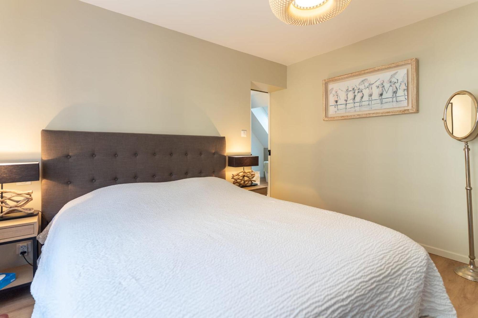 Superb Fully Renovated Semi-detached House For 6 People Vakantiehuis